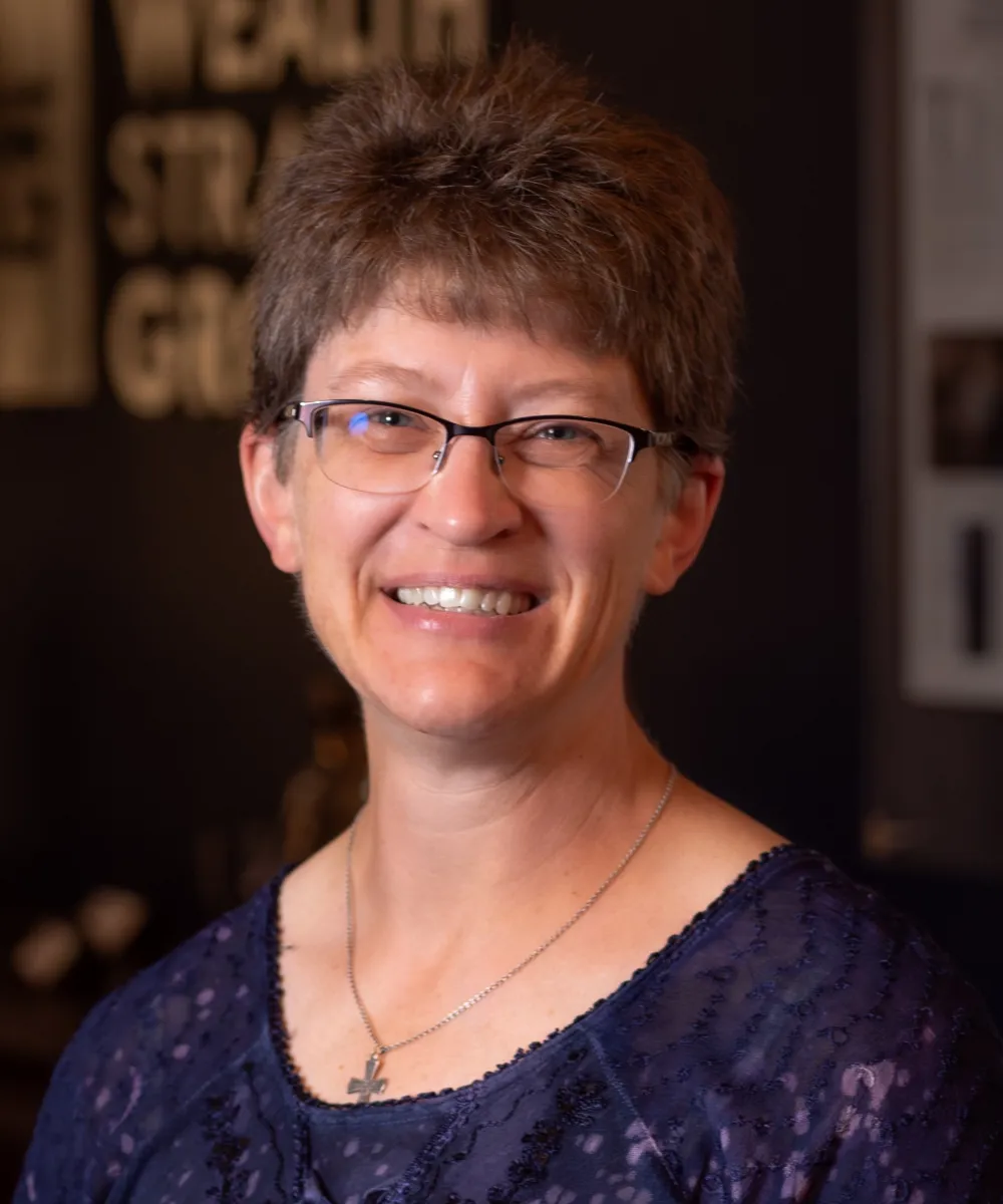 Lori | Client Relationship Manager | Wealth Strategy Group